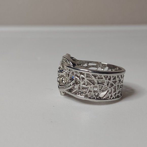 Spider Ring With Blue Plastic Stone Size 9 - Picture 5 of 13